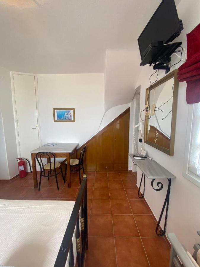 Aeolos Apartments Akrotírion Esterno foto
